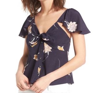 Astr Tops - ASTR the Label Flutter Sleeve Top NWT Astr Tops - ASTR the Label Flutter Sleeve Top NWT